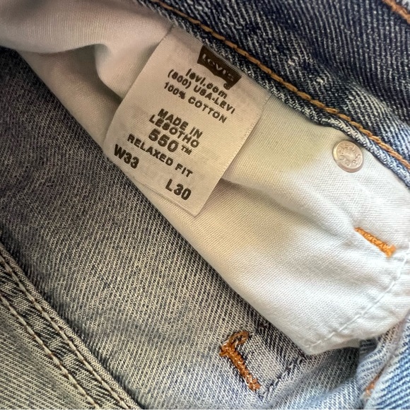 Distressed Vintage Levi’s 550 - Picture 5 of 5